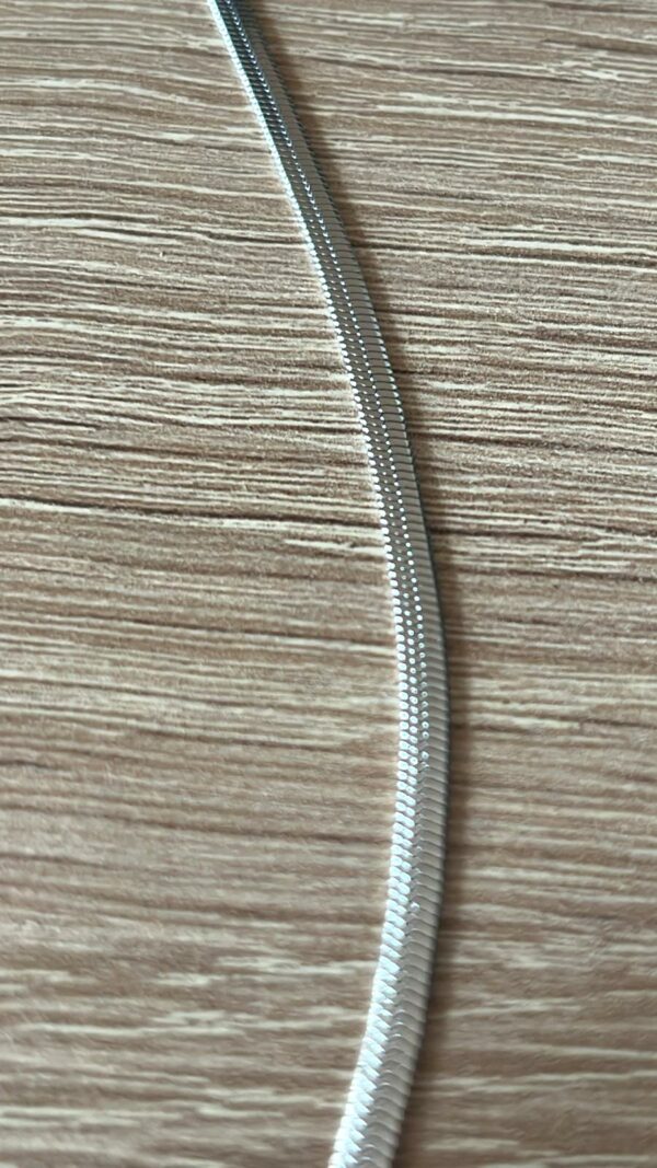 Collanina a maglia di serpente color Argento - immagine 3