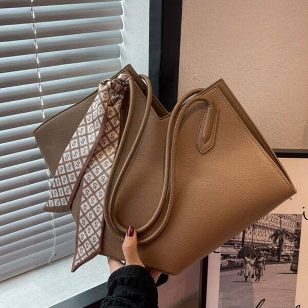 Large capacity niche fashion shoulder bag commuting tote bag - immagine 2