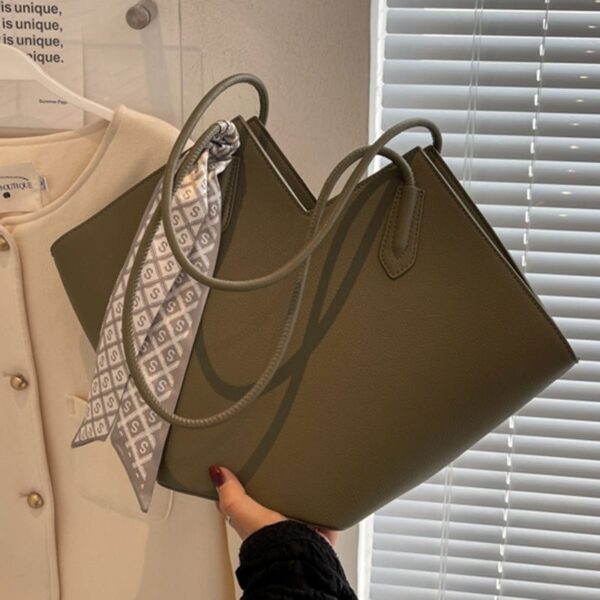 Large capacity niche fashion shoulder bag commuting tote bag - immagine 6