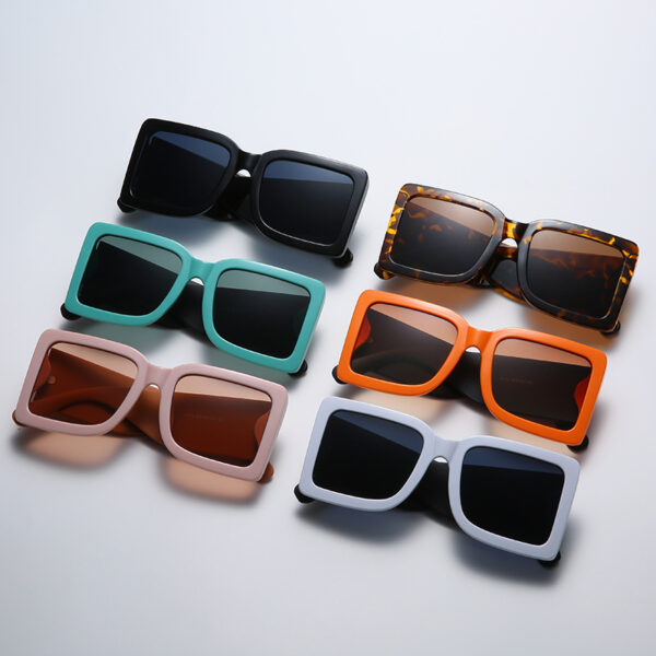 New Trend Big Frame Square Sunglasses Men And Women Personality Wide Leg Sunglasses Contrast Color Glasses - immagine 3