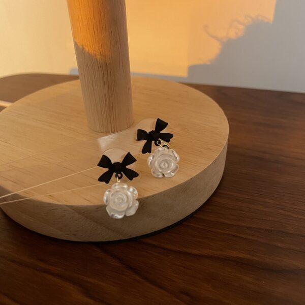 Silver Needle Korean Flower Bow Earrings for Women - immagine 2