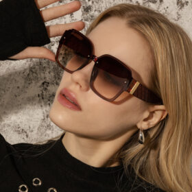 New Trend Square Rice Nail Sunglasses Men And Women Retro Mesh Sunglasses Ins Style Gradient Glasses