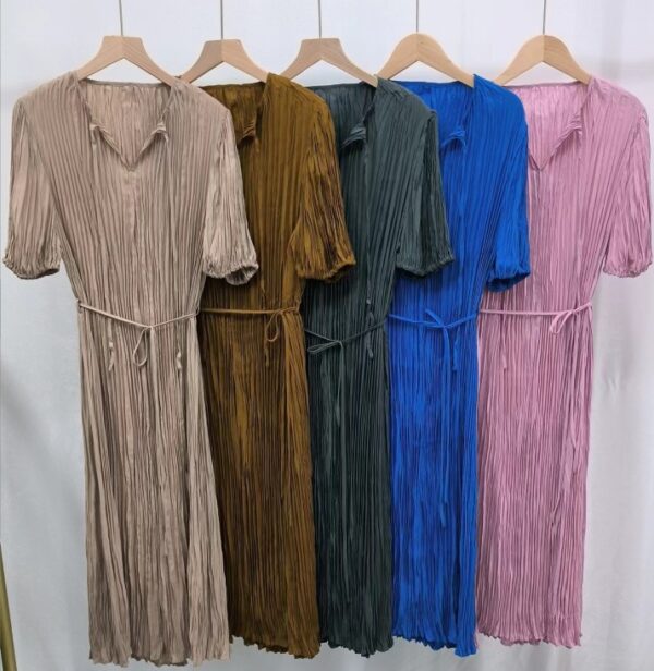 Dresses for women with a sense of niche design. Lace up waist with bubble sleeves for long dresses - immagine 7