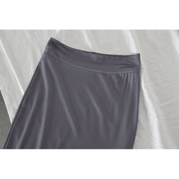 Gonna a tubino dritta, comoda, elastica slim fit che stringe i fianchi, gonna di media lunghezza - immagine 11