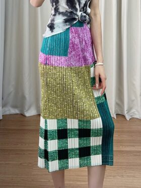 Color blocked plaid half skirt for women with high waist temperament commuting skirt trend