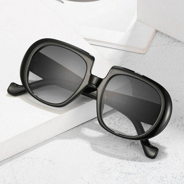Fashion Luxury Brand Design Square Sunglasses Women Vintage Metal Flower Sequin Frame Gradient Sun Glasses For Female UV400 - immagine 5