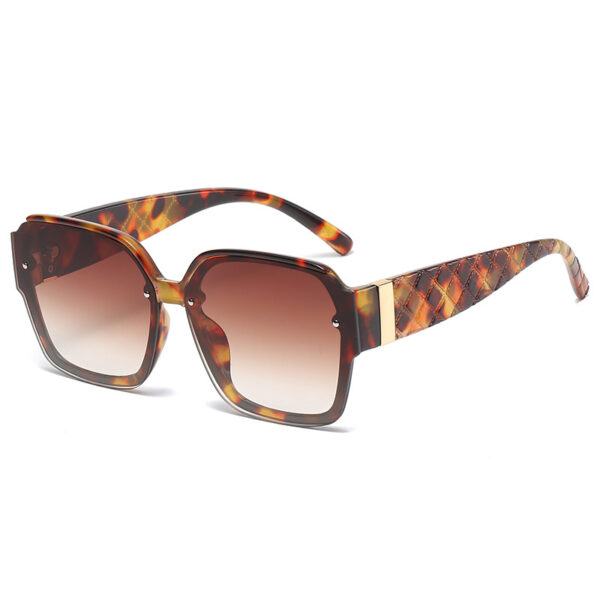 New Trend Square Rice Nail Sunglasses Men And Women Retro Mesh Sunglasses Ins Style Gradient Glasses - immagine 6