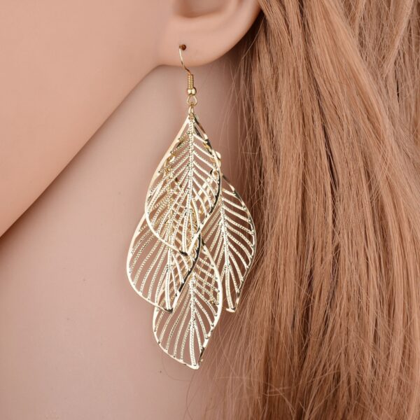 Simple and versatile, boastful leaf earrings for women, multi-layer metal hollowed out leaf earrings, earrings, and earrings - immagine 8