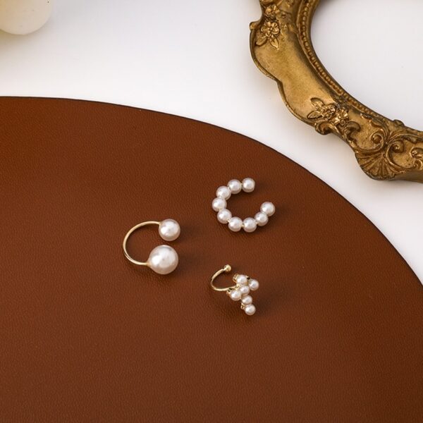 French Pearl Ear Bone Clip Women Fake Piercing Ear Cuff Retro Elegant Irregular Natural Pearl Ear Clips On Earrings Jewelry Gift - immagine 12